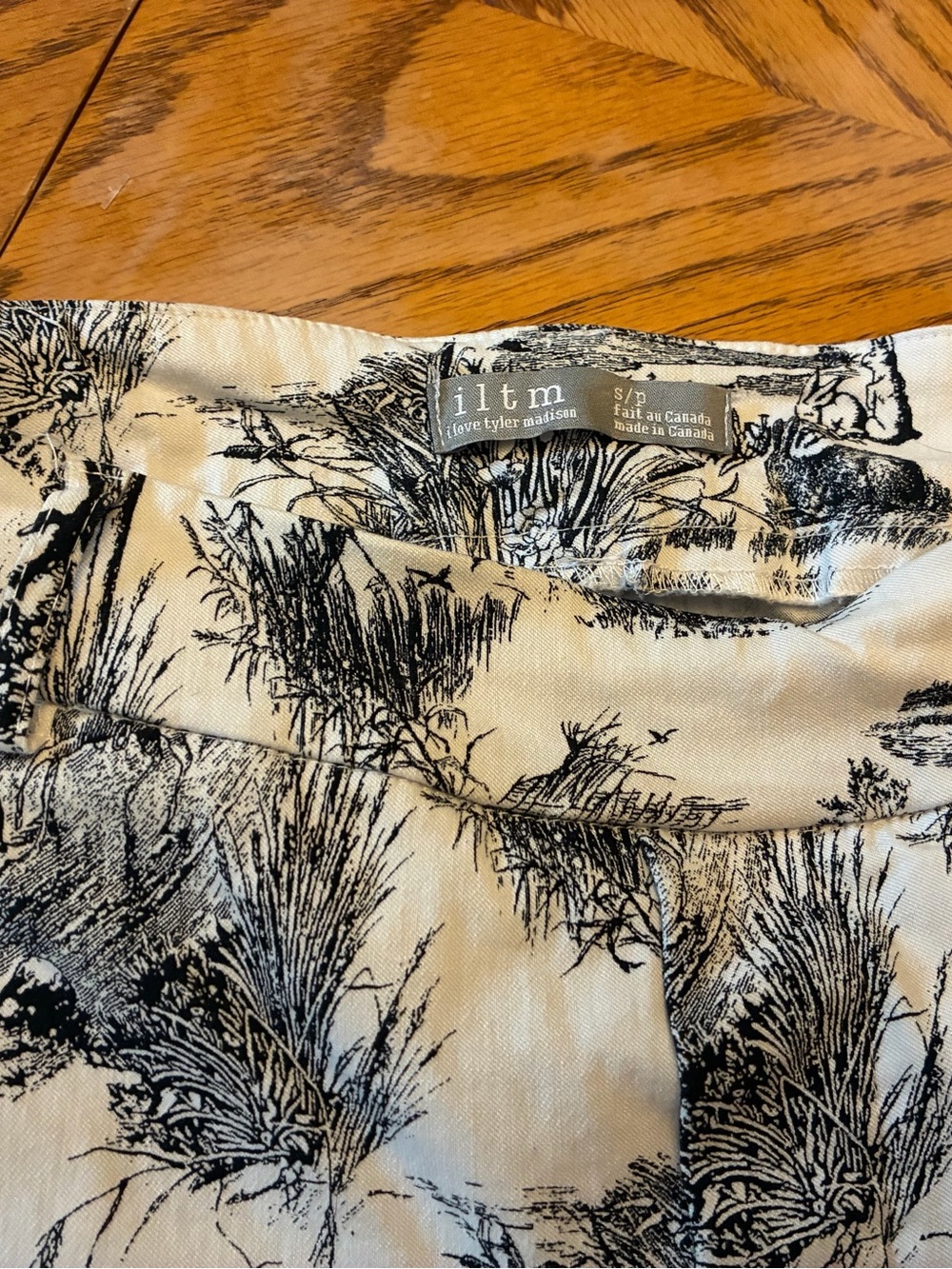 I Love Tyler Madison Toile Print Slim Ankle Pants Stretch Pull-On Black White - Picture 4 of 11